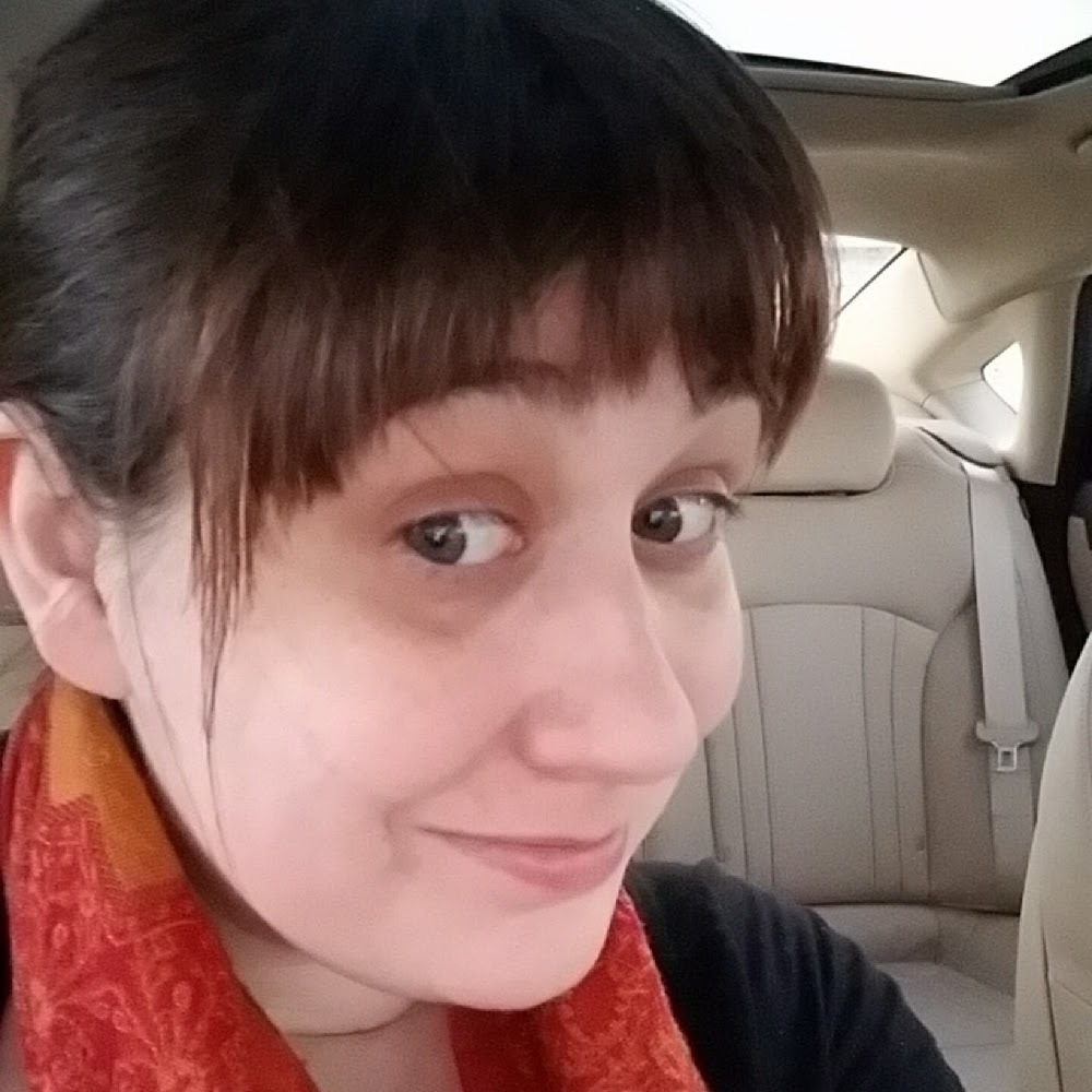 Meet your Posher, Caitlin